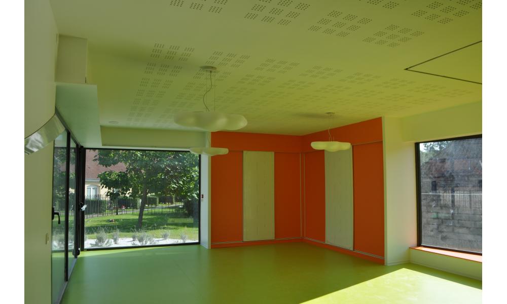 salle interieure creche.jpg