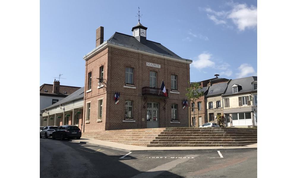 3 MAIRIE VUE GAUCHE.JPG